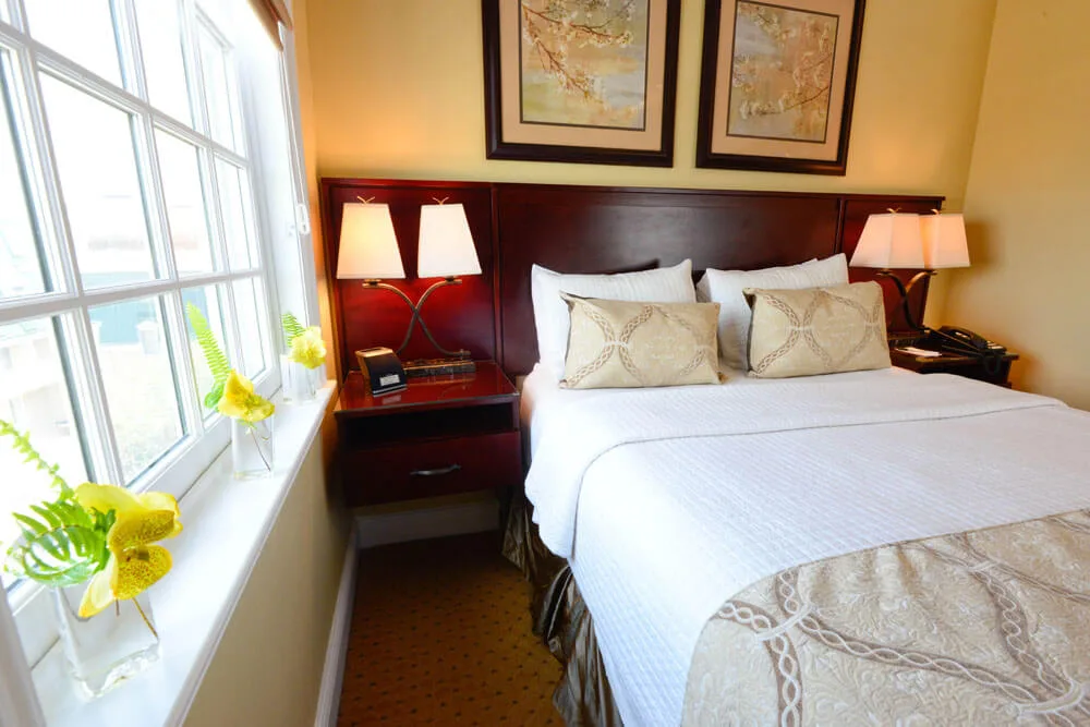 Nassau Inn - Single Bed