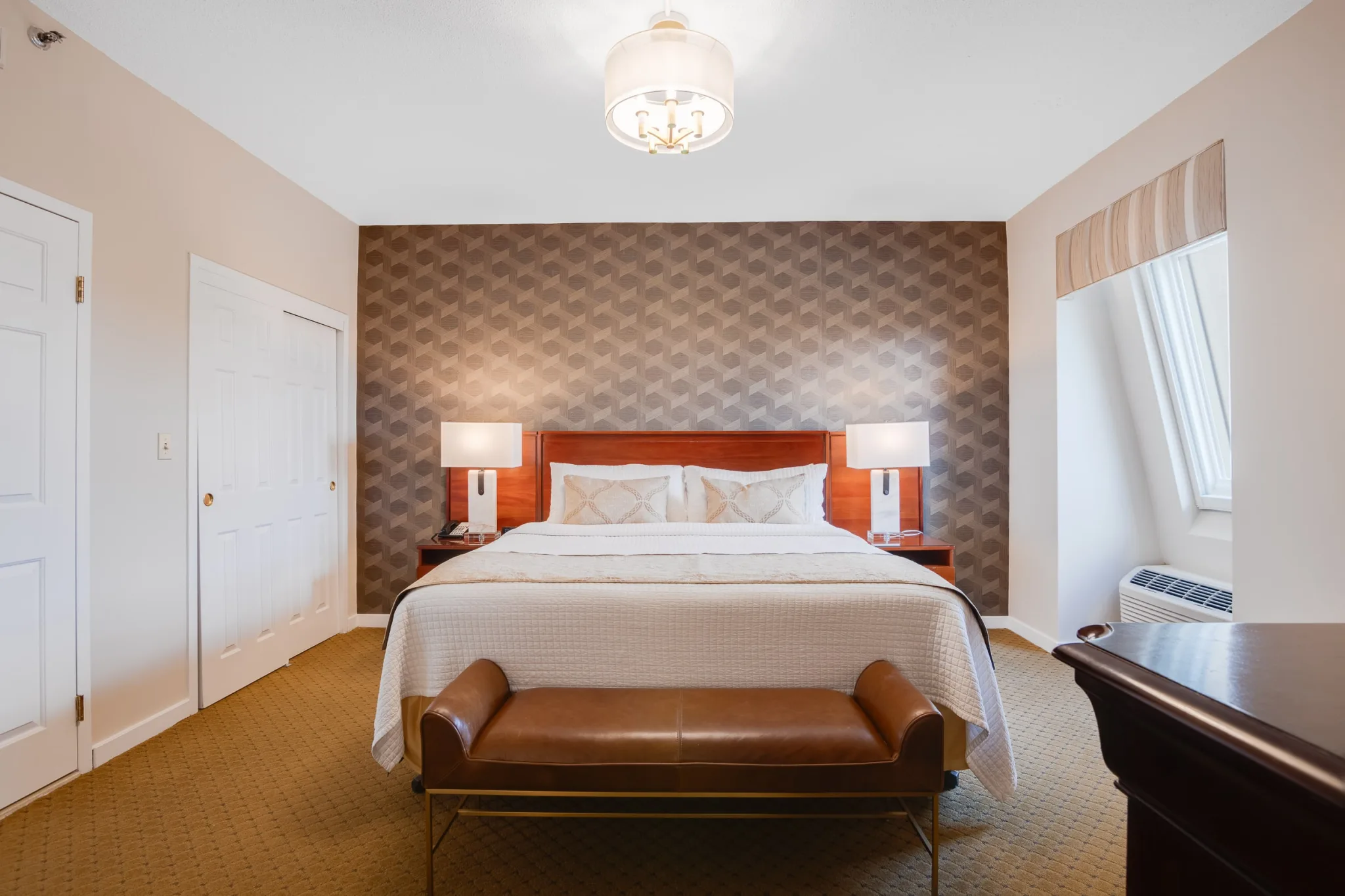 Nassau Inn - Standard Suite